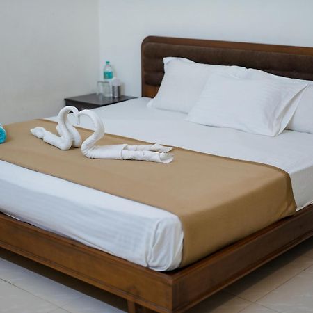 Athirappilly Ambady Resort Exteriör bild